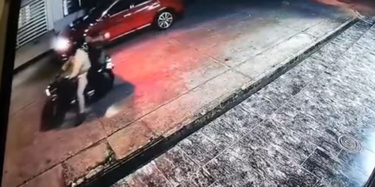 Sujetos en moto dispararon contra la vivienda de un contratista en Arauca