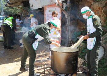 Vuelve la Feria interinstitucional y olla comunitaria de la Policía Nacional