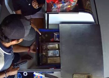 VÍDEO: Ladrón con pistola robó tienda en barrio de Arauca
