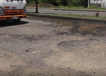 Los huecos en Arauca, un problema de nunca acabar. ¿Quién responde?