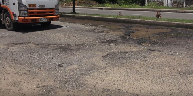 Los huecos en Arauca, un problema de nunca acabar. ¿Quién responde?