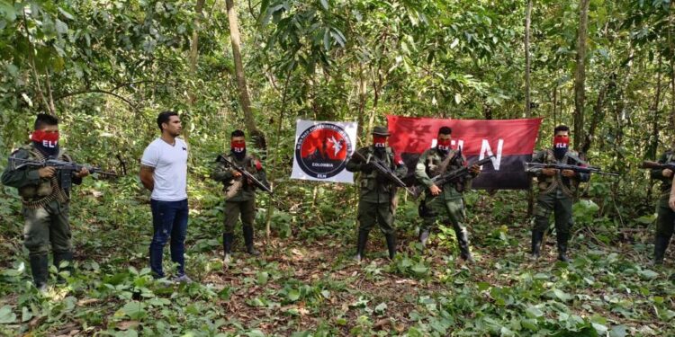Fue liberado el suboficial naval Camilo Córdoba Arenas, quien estaba en poder del ELN