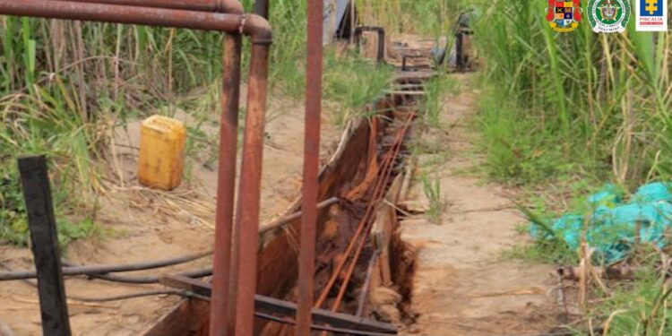 Fue desmantelada refinería ilegal que funcionaba en el municipio de Arauquita
