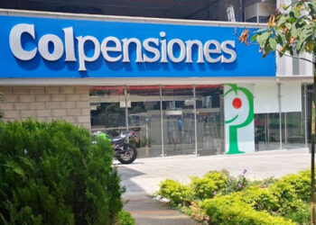 Reforma facilita pensionarse pero obliga a cotizar en Colpensiones si gana hasta tres salarios mínimos