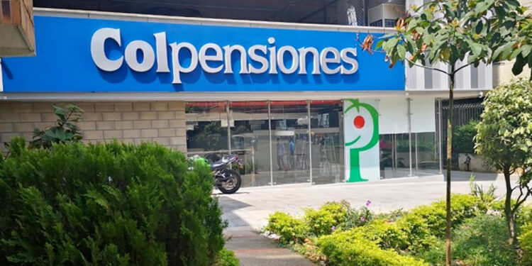 Reforma facilita pensionarse pero obliga a cotizar en Colpensiones si gana hasta tres salarios mínimos