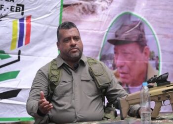 ‘Comandos de Frontera’ negociarán pero si les dan estatus político y los convierten en ‘Guardia campesina’