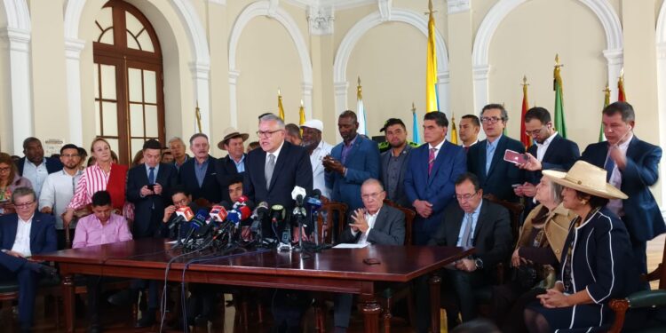 Grupos que se acojan a Ley de Sometimiento pagarán máximo 8 años de cárcel