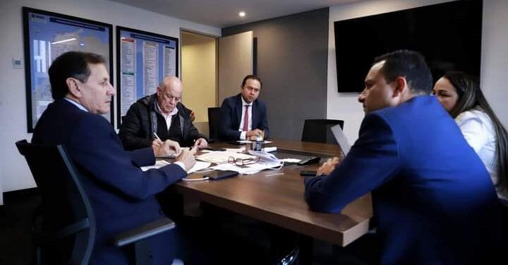 Avanza mesa técnica entre la Gobernación de Arauca y el INVÍAS para la consecución de proyectos de mejora vial
