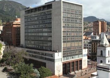 Banco de la República aumentó la tasa de interés a 13 %