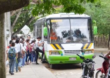 Recursos para el transporte escolar están 100 por ciento garantizados. Más de 41 mil millones de pesos aprobados por el OCAD Regional