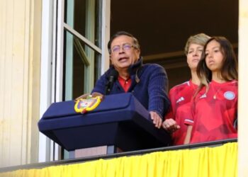 Petro convoca a nuevo ‘balconazo’ para el 1 de mayo