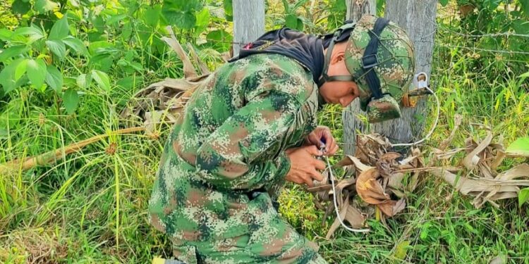 Ejército Nacional neutraliza artefacto explosivo en zona rural de Arauquita