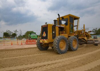 Avanza en gran medida obra de capital araucana con la redoma y pavimentación de vías de acceso en Caño Jesús