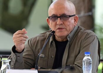 Comandante del Eln se queda sin Twitter por amenazar a periodistas
