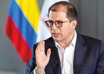 Fiscal general anuncia que antes de irse habrá decisiones por investigaciones a hijo y hermano del presidente