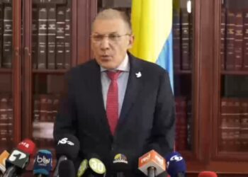 Presidente del Congreso llamó a la moderación ante crisis en el gabinete