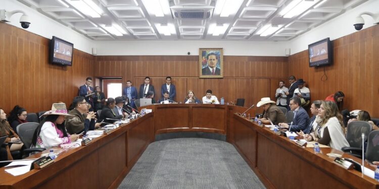 Aprobados 3 artículos de reforma a la salud en comisión séptima de cámara