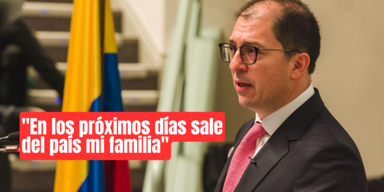 Fiscal general sacará su familia del país «por temor a que sean asesinados»