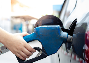 Gobierno busca cambiar la fórmula para definir el precio del combustible