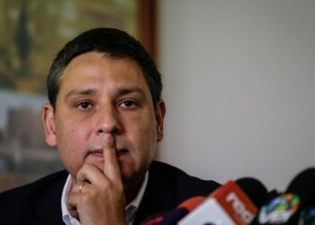 Ministro Lizcano dice que sólo recibirán efectivo como pago por caso Centros Poblados