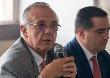 Ministro de Defensa confirmó el secuestro de más de 20 militares