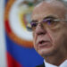 Ministro de Defensa niega que haya orden para no atacar a guerrillas y Bacrim