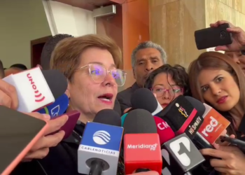 Gobierno accede a que horario nocturno inicie a las 7 de la noche