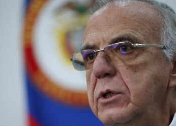 Ministro de Defensa: vamos a debilitar a las disidencias con acciones militares