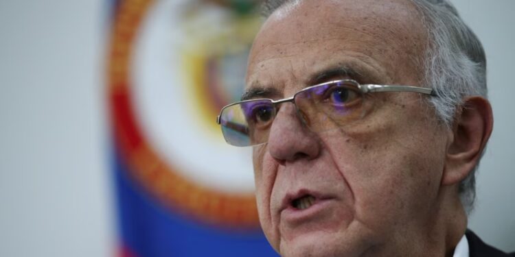 Ministro de Defensa: vamos a debilitar a las disidencias con acciones militares