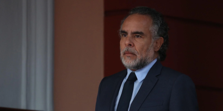 “Hemos recibido amenazas de personas muy poderosas”, denuncia Armando Benedetti