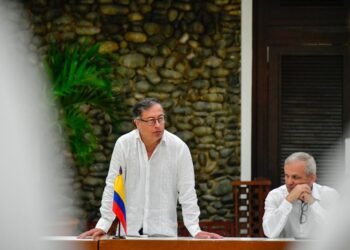 Gobierno y ELN acuerdan cese al fuego desde el 3 de agosto