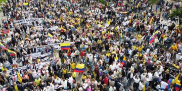 Marchas en todo el país: piden investigar escándalos del gobierno y contra algunos puntos de las reformas