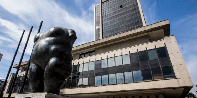 Banco de la República deja la tasa de interés en 13,25 %