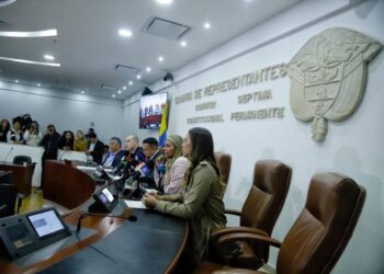 Reforma Laboral vive por apoyos indirectos de un conservador y otro de Cambio Radical