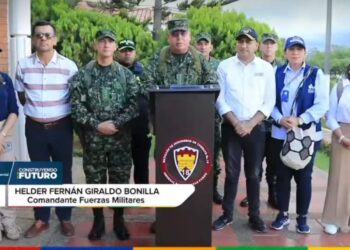 LAS FUERZAS MILITARES Y DEL EJÉRCITO LIDERARON CONSEJO DE SEGURIDAD ANTE LA CRISIS DE ORDEN PÚBLICO EN ARAUCA, PESE A LA AUSENCIA DEL MINISTRO DE DEFENSA IVÁN VELASQUEZ