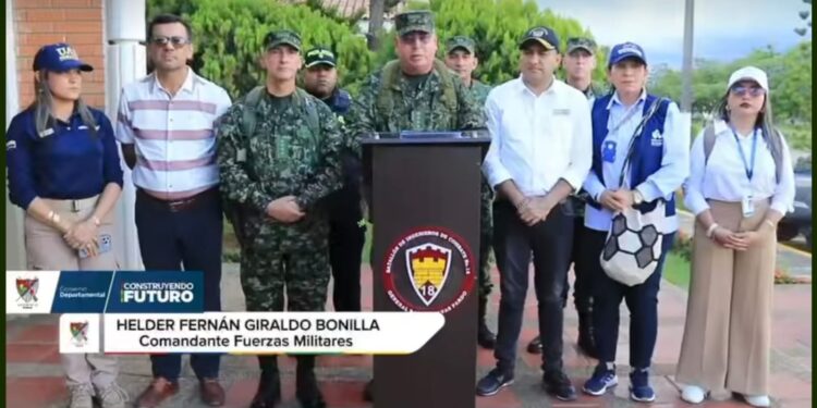 LAS FUERZAS MILITARES Y DEL EJÉRCITO LIDERARON CONSEJO DE SEGURIDAD ANTE LA CRISIS DE ORDEN PÚBLICO EN ARAUCA, PESE A LA AUSENCIA DEL MINISTRO DE DEFENSA IVÁN VELASQUEZ