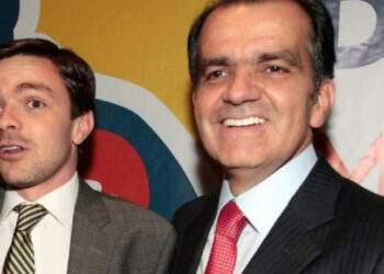 Excandidato presidencial Óscar Iván Zuluaga y su hijo no aceptaron cargos