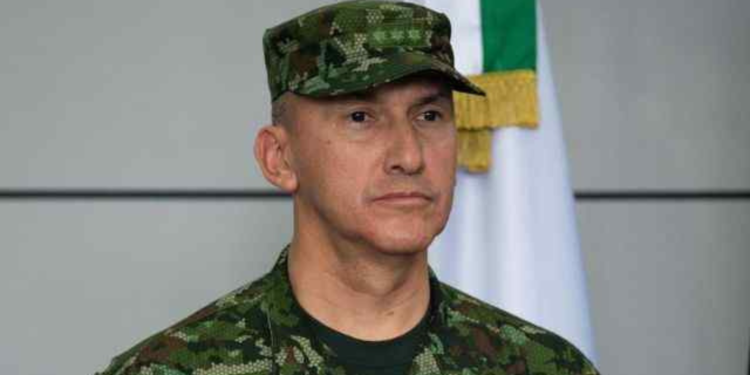 Fiscalía citó al comandante del Ejército para que informe de plan contra el fiscal general