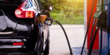 Estabilidad en los precios del combustible: Gobierno congela tarifas en octubre