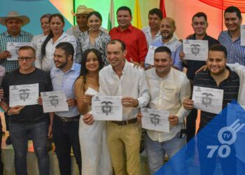Alcalde electo Juan Qüenza y nuevos concejales de Arauca reciben oficialmente sus credenciales