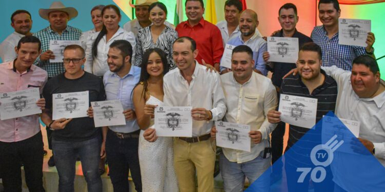 Alcalde electo Juan Qüenza y nuevos concejales de Arauca reciben oficialmente sus credenciales