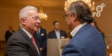 Reunión con un ‘tintico’ entre Petro y Uribe sobre la reforma a la salud en el Palacio de Nariño