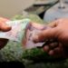 Discusión por propuesta de aumento del 18% en el salario mínimo en Colombia