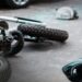 Accidentes en Arauca resultan en el fallecimiento de un trabajador y una joven madre, con tres personas heridas.