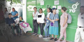 La suspensión de servicios de Coosalud en Arauca pone en riesgo los derechos humanos de 100 afiliados, advierte la Defensoría del Pueblo.