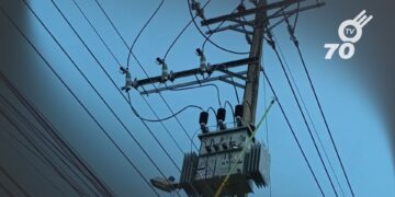 Arauca enfrenta incrementos en tarifas de electricidad por El Niño, afectando hogares y comercios. Buscan soluciones ante altos costos energéticos.