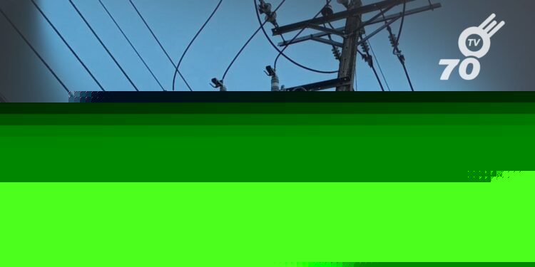 Arauca enfrenta incrementos en tarifas de electricidad por El Niño, afectando hogares y comercios. Buscan soluciones ante altos costos energéticos.