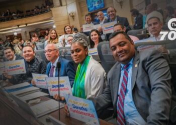 La reforma educativa, que establece la educación como derecho fundamental desde los cero años, avanza tras aprobarse en segundo debate en la Cámara.