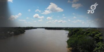 Inicia importante proyecto de mitigación en Monserrate para proteger la ribera del Río Arauca y combatir inundaciones.