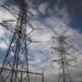 Ante especulaciones, el Ministro Andrés Camacho confirma la estabilidad de las tarifas de energía en Colombia, enfocándose en la gestión de El Niño.